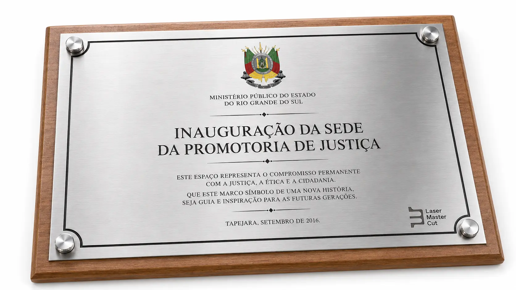 Placas e gravações em metal